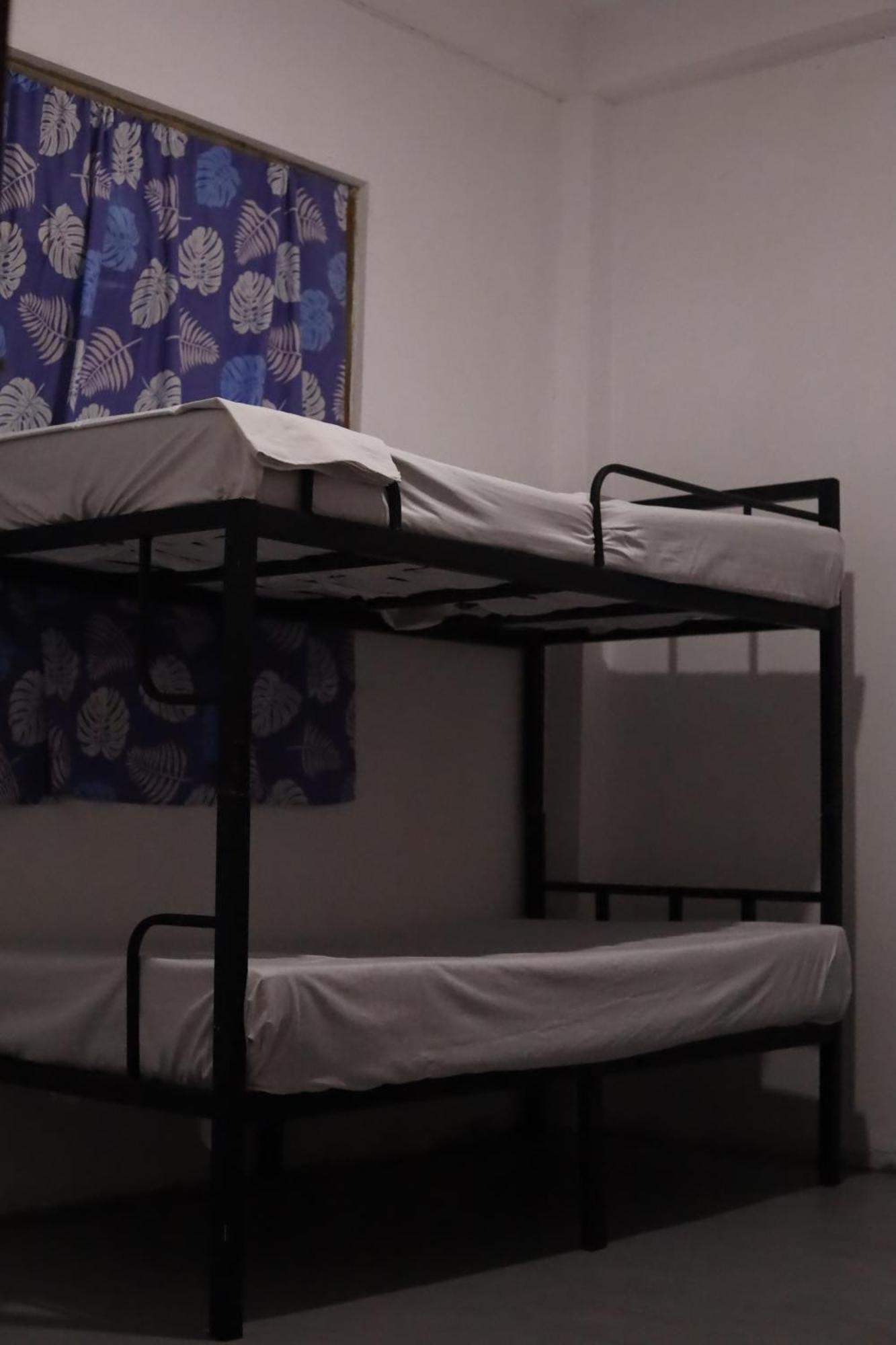 Хостел Bed & Baggage Елла Екстер'єр фото