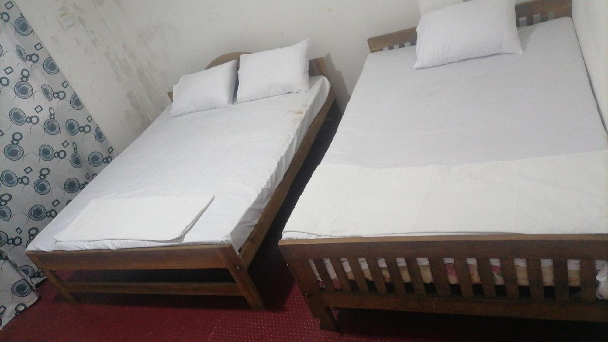 Хостел Bed & Baggage Елла Екстер'єр фото